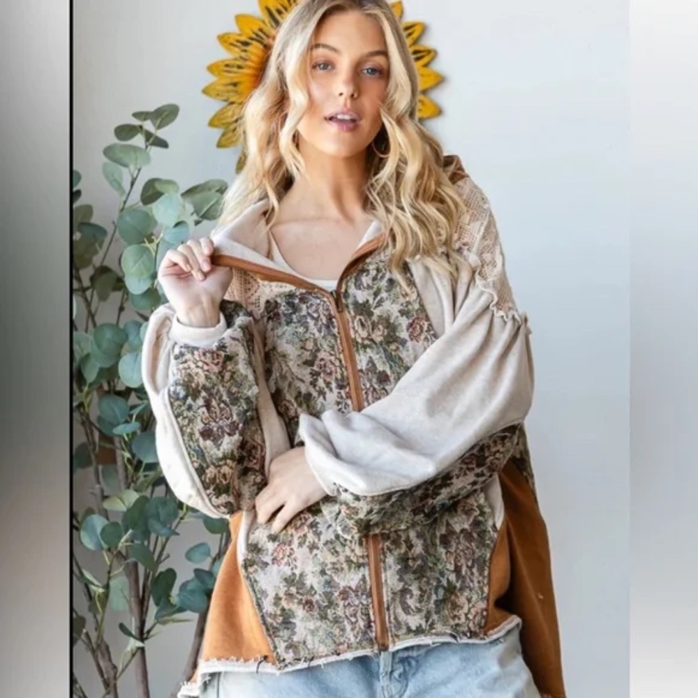 OLI & HALI Lace Yoke Long Sleeve  Zip Closure Hooded Jacket